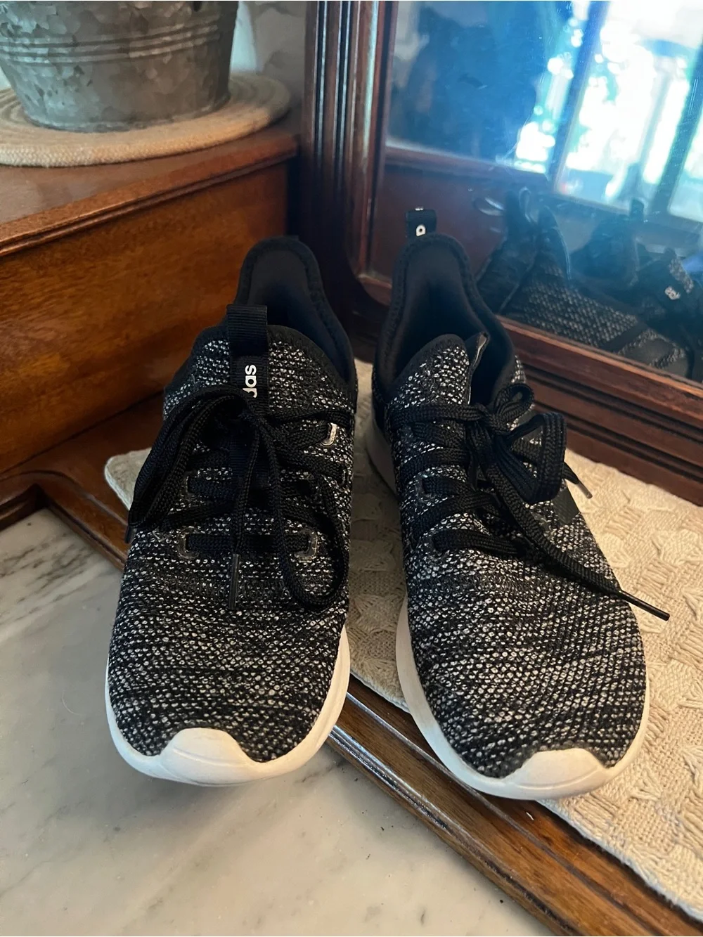 ADIDAS Classic Cloudform Pure Athletic Casual Sneakers Black White Kid's Size 5